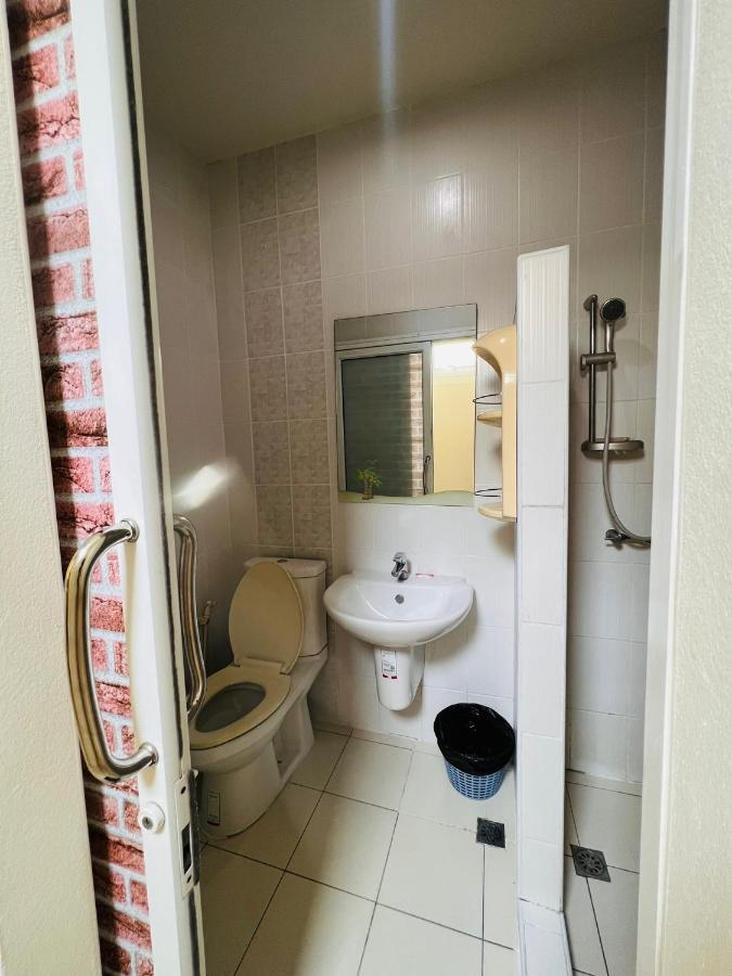 Aekkalukthai Hostel Районг Екстериор снимка