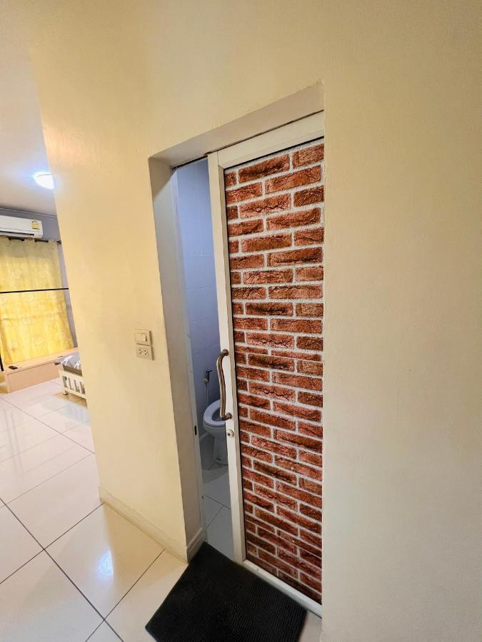 Aekkalukthai Hostel Районг Екстериор снимка